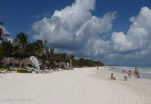 Familienurlaub am Strand in Mexiko