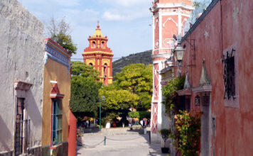 Pueblo Mágico von Santiago de Bernal